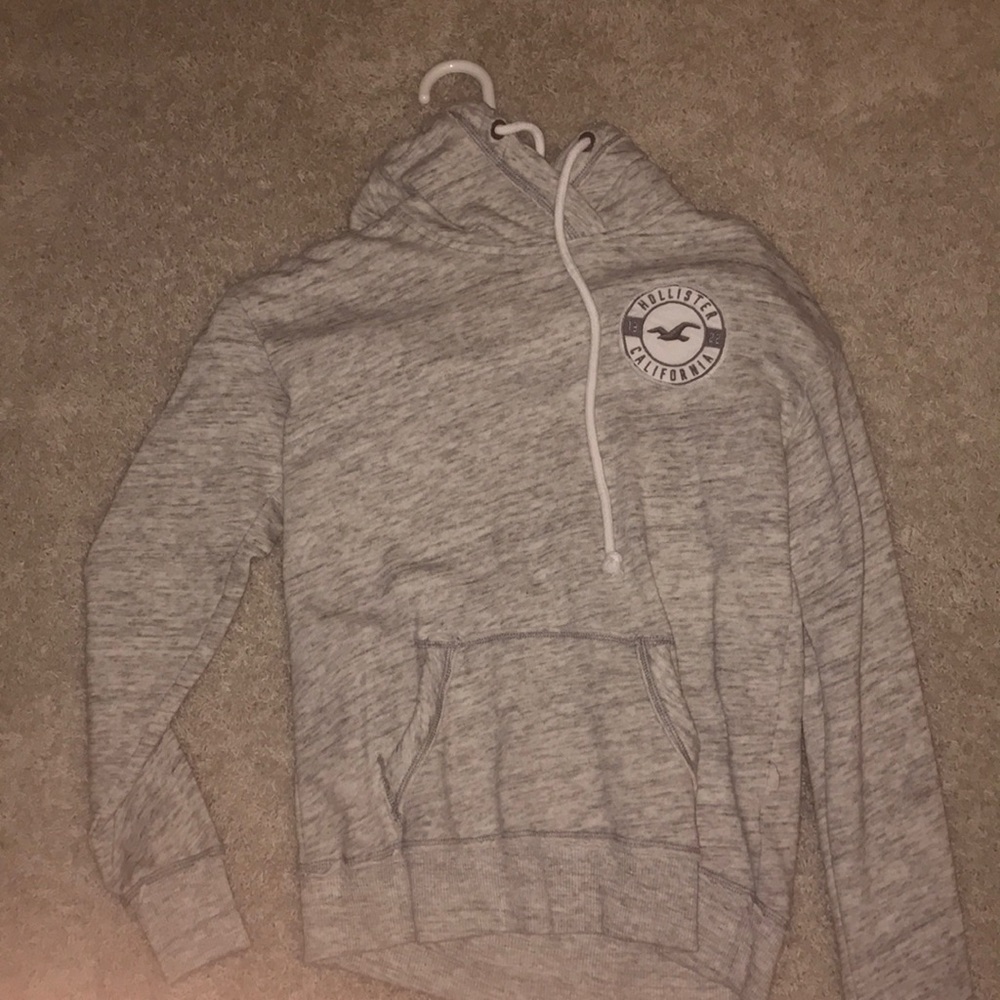 hollister sweat shirt